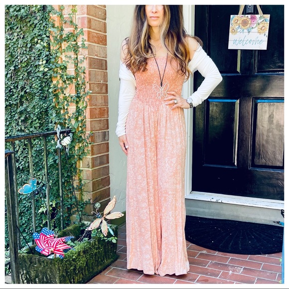 It’s all about this fabulous wide leg jumpsuit - Picture 8 of 11